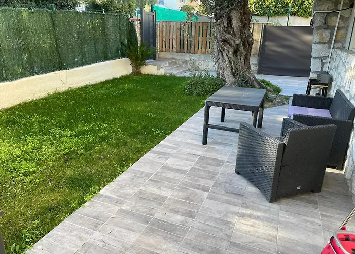 Joli Rez De Jardin 4 Pieces A Cagnes Sur Mer