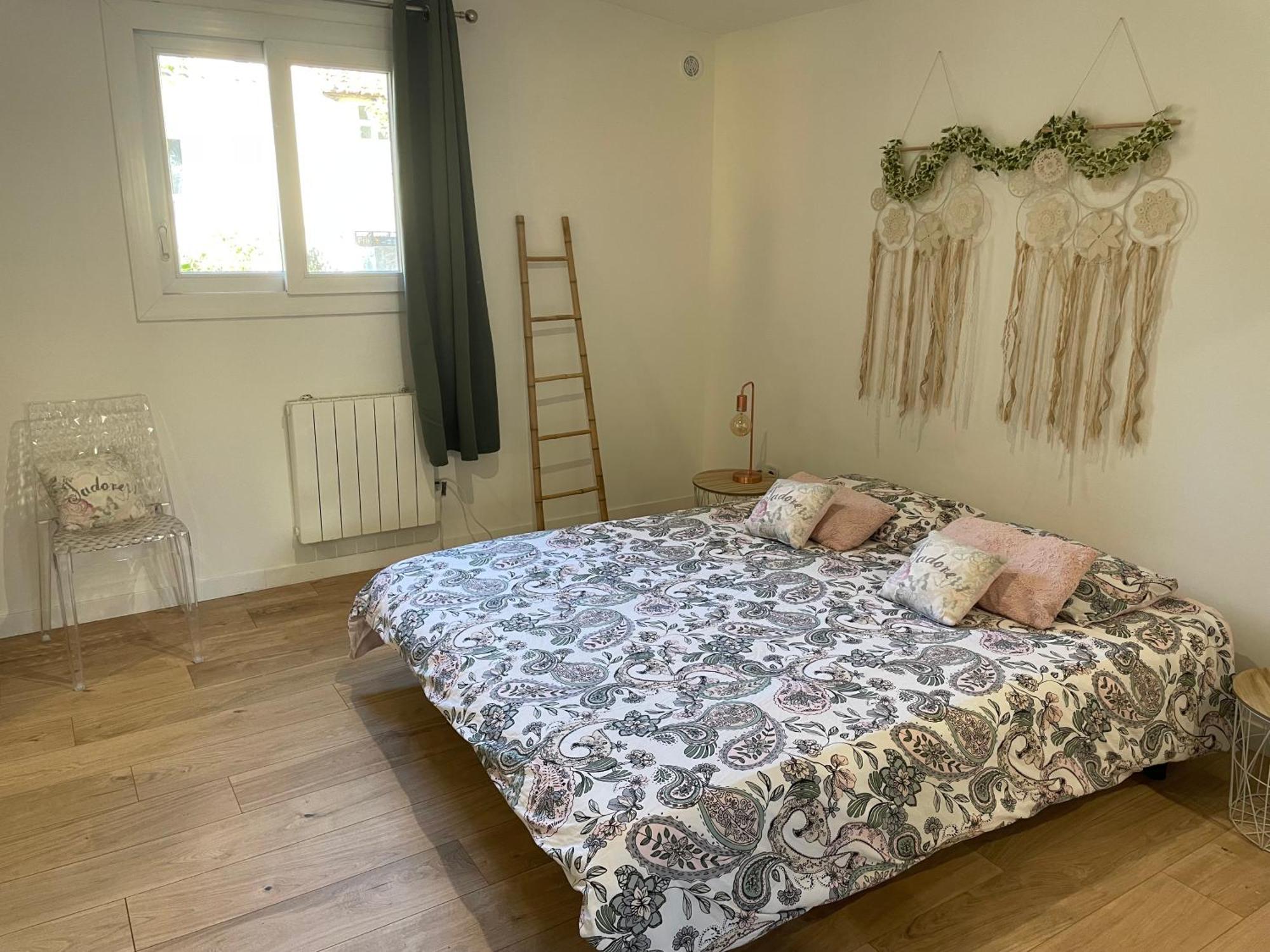 Appartement Joli Rez De Jardin 4 Pieces A Sur Cagnes-sur-Mer